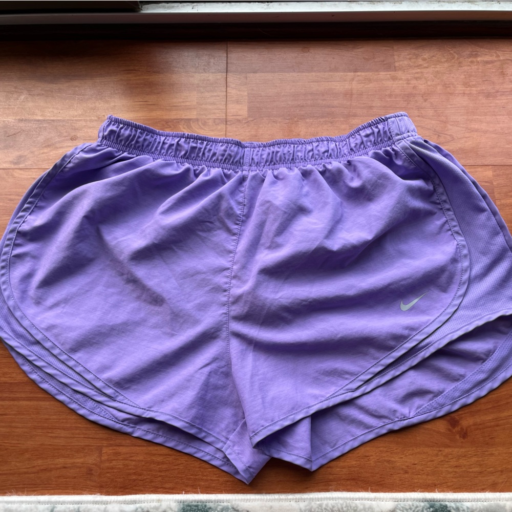 Nike Womens Tempo Shorts